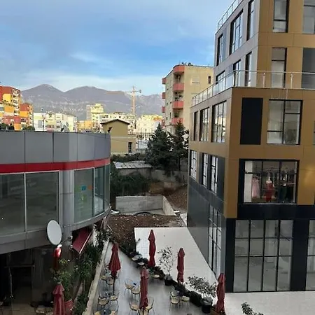 Luxury Apartament Τίρανα